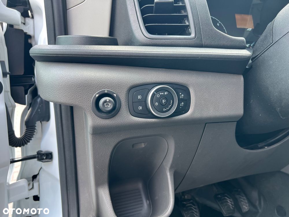 Ford Transit - 20