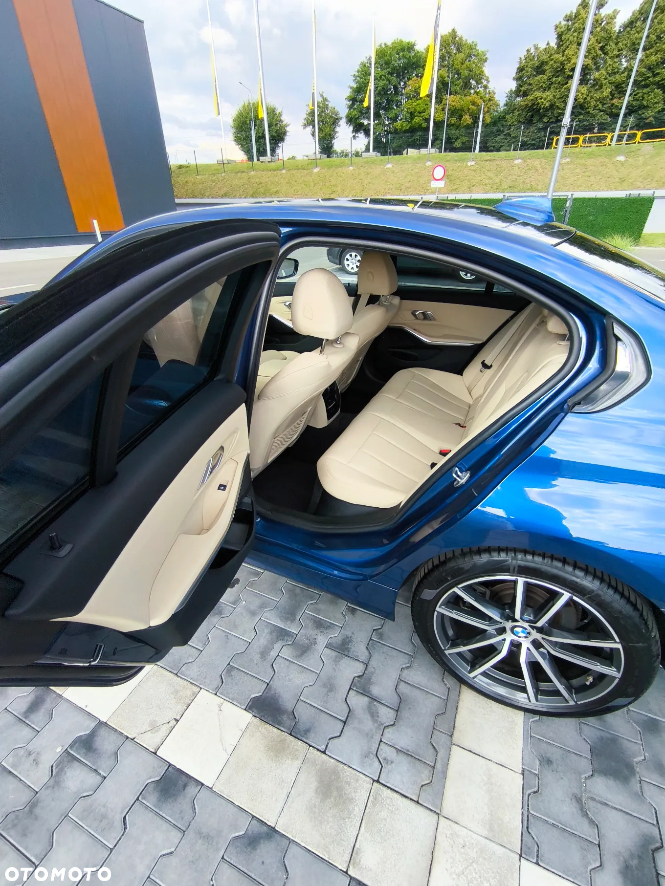 BMW Seria 3 318d Sport Line - 16