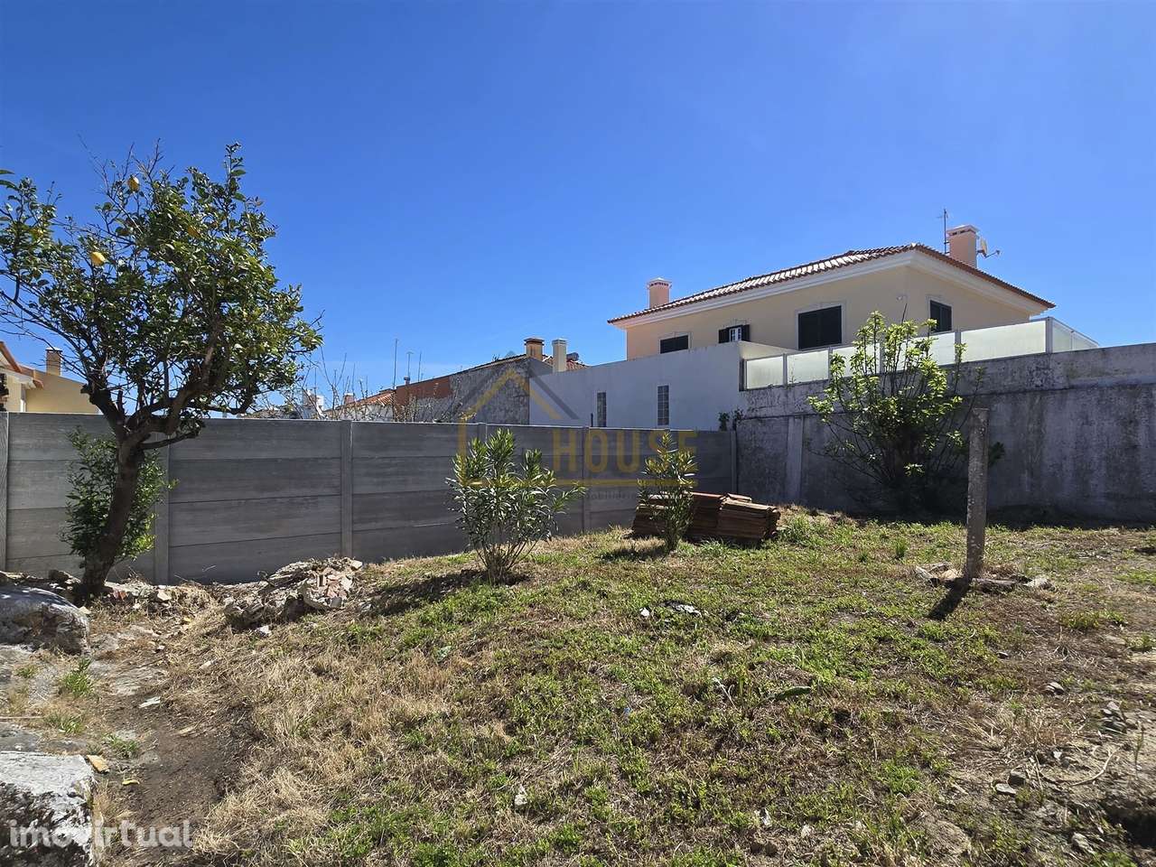 Moradia para recuperar, com espaço exterior - Grande imagem: 4/21