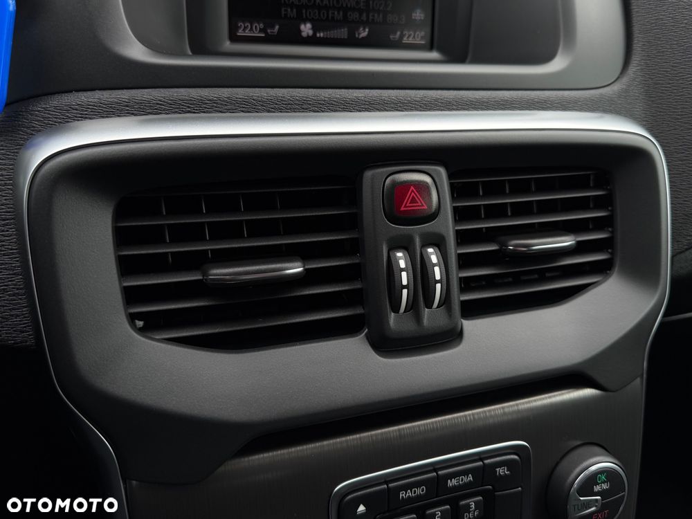 Volvo V40 T2 You - 23