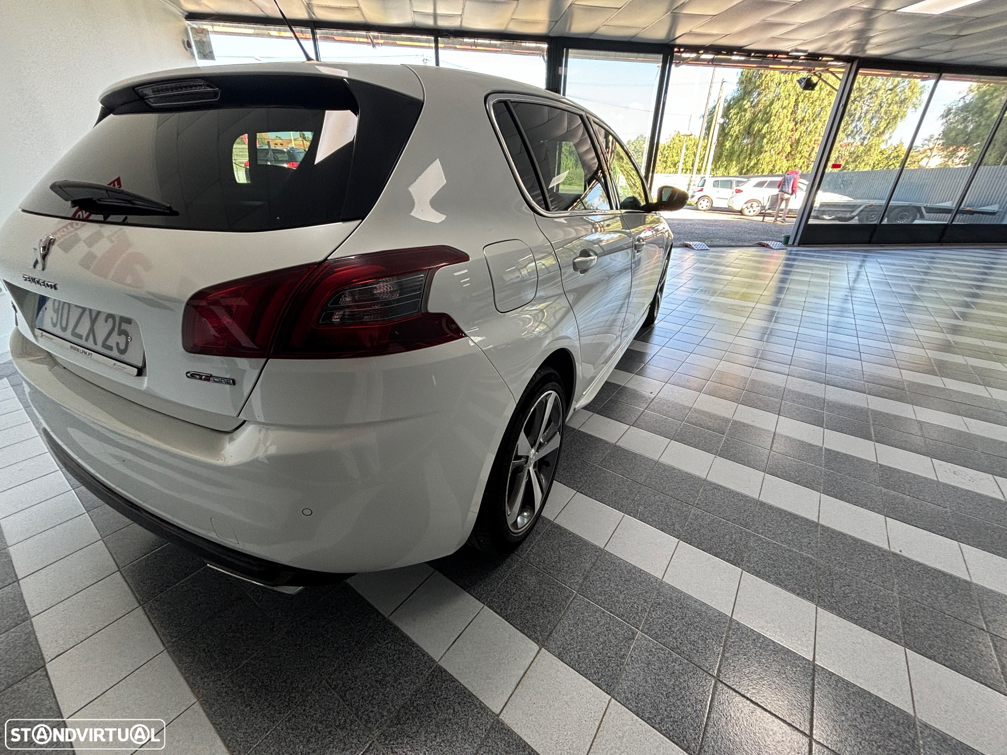 Peugeot 308 1.5 BlueHDi GT Line EAT8 - 5