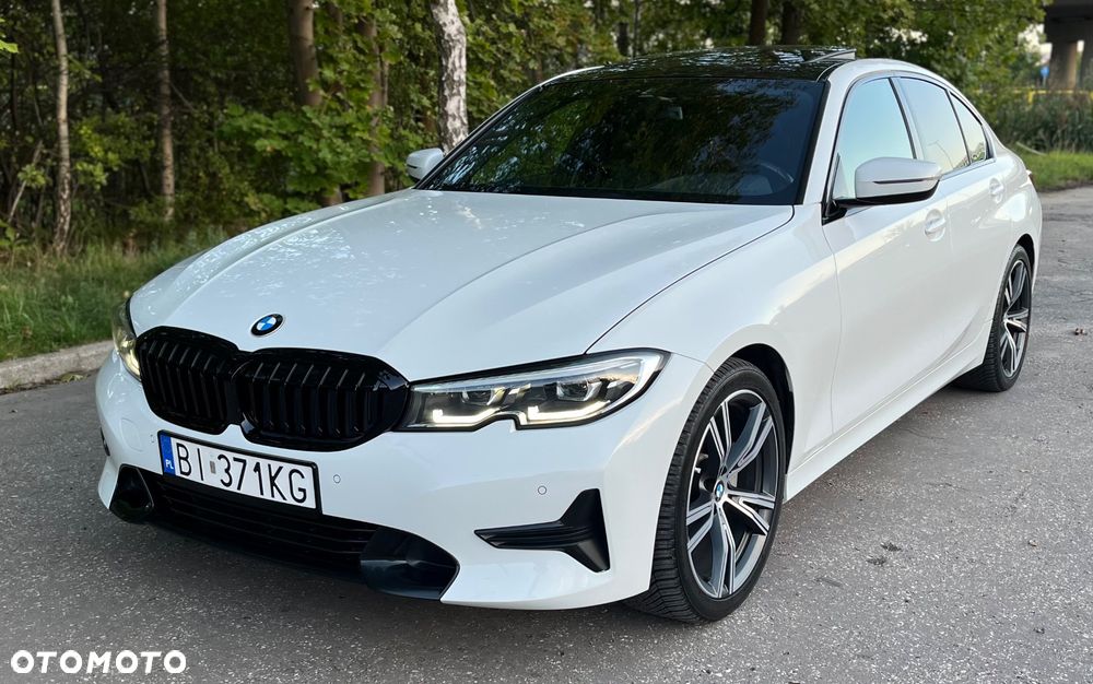 BMW Seria 3 330i - 3