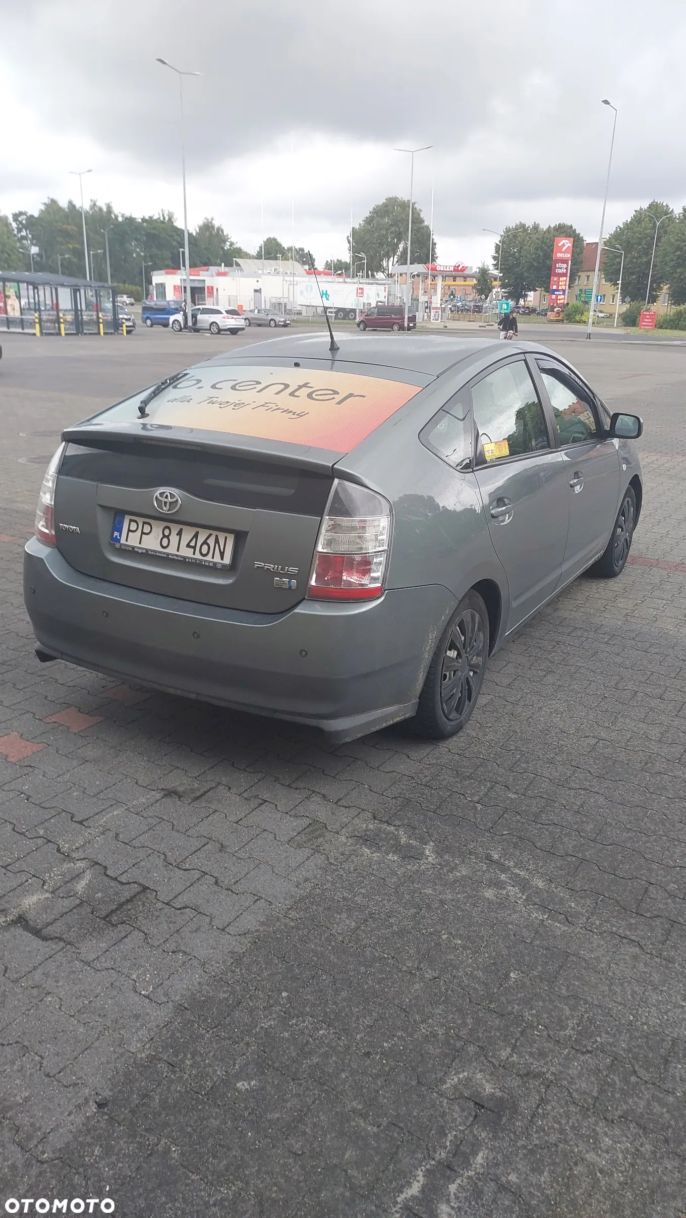 Toyota Prius - 4