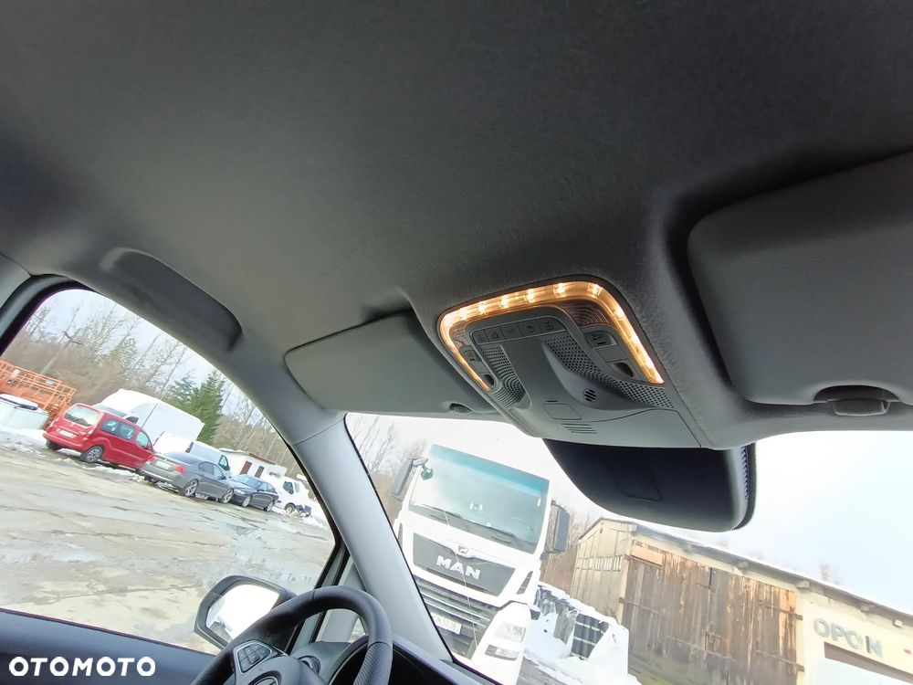 Mercedes-Benz VITO 1.6 diesel 111 CDI, WERSJA LONG L2H1! PRZEBIEG TYLKO 154000!! BOGATE WYPOSAŻENIE, STAN SUPER, 2015 rok, BEZ WKŁADU FINANSOWEGO! - 31