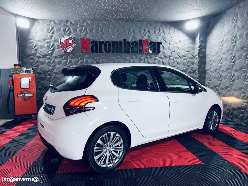 Peugeot 208 1.6 BlueHDi Allure - 12