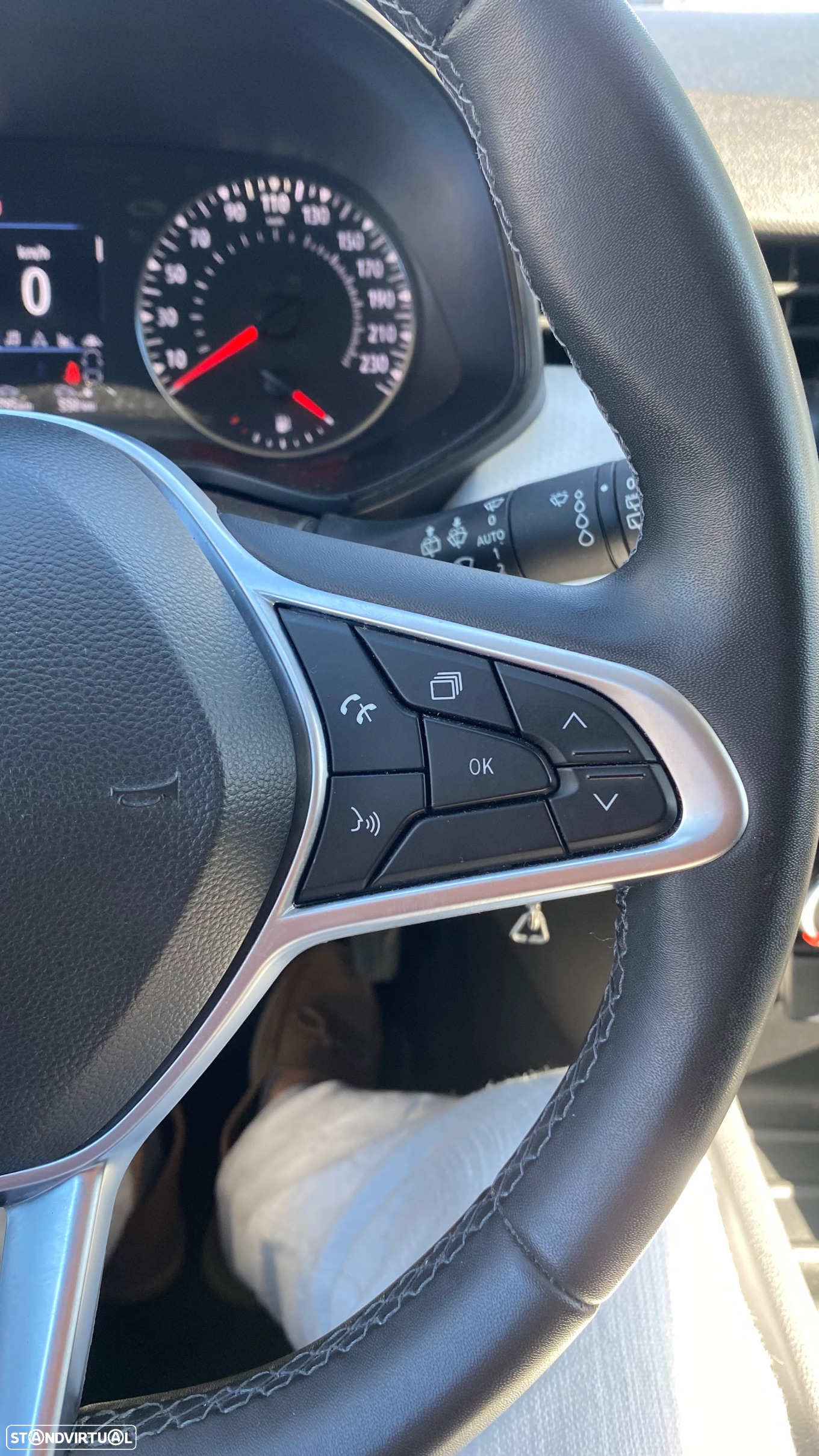 Renault Clio 1.0 TCe Techno - 33
