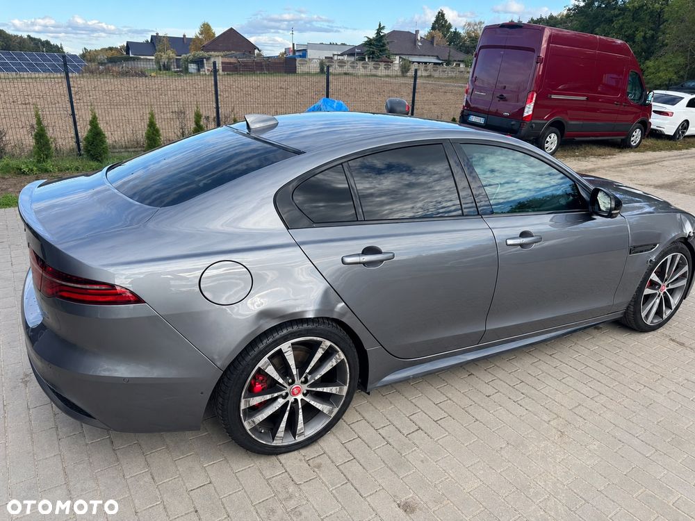 Jaguar Xe 2021 photo 3