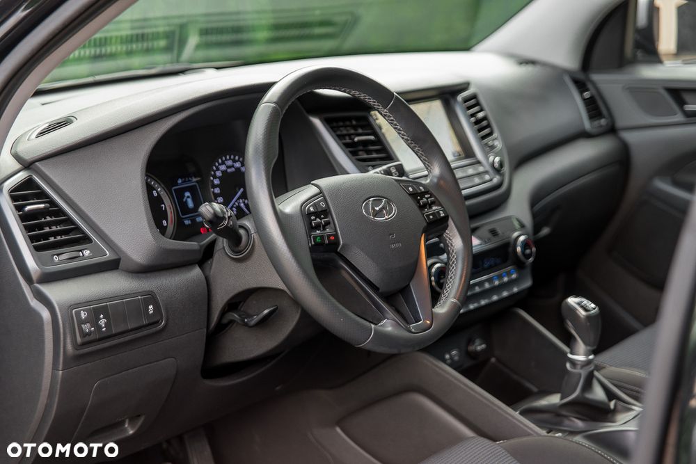 Hyundai Tucson 1.6 GDI BlueDrive GO 2WD - 19