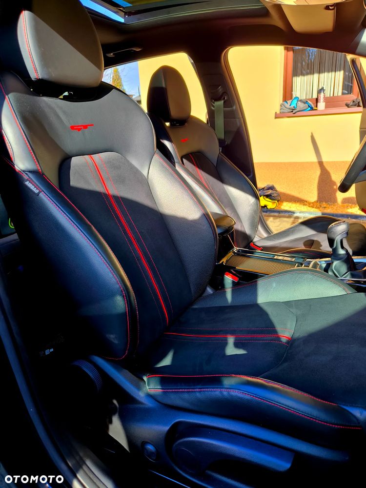 Kia ProCeed 1.6 T-GDI OPF GT - 10