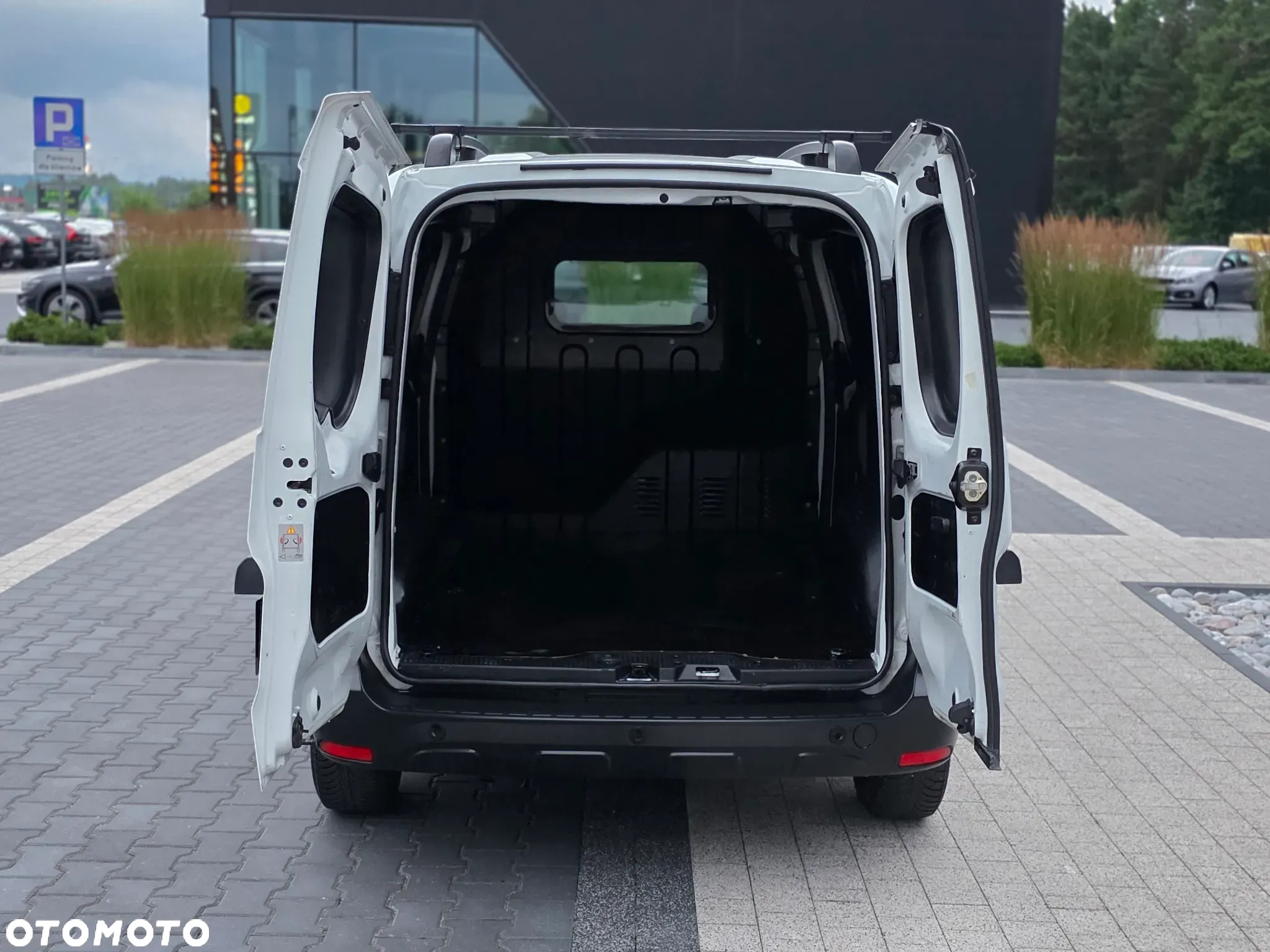 Dacia DOKKER Van 1.3 TCe Comfort Clim 100KM 5d Express I BEZWYPADKOWA z Polskiego Salonu I Wyjątkowo ładny i Zadbany Egzemplarz z Pełną Histroią Serwisową I Zabudowana Przestrzeń ładunkowa I Faktura Vat 23% I Pierwszy i Jedyny Właściciel I - 10