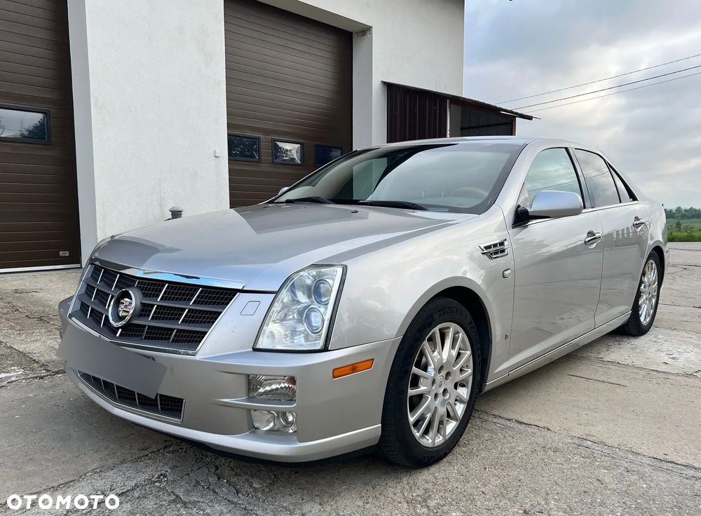 Cadillac STS - 1