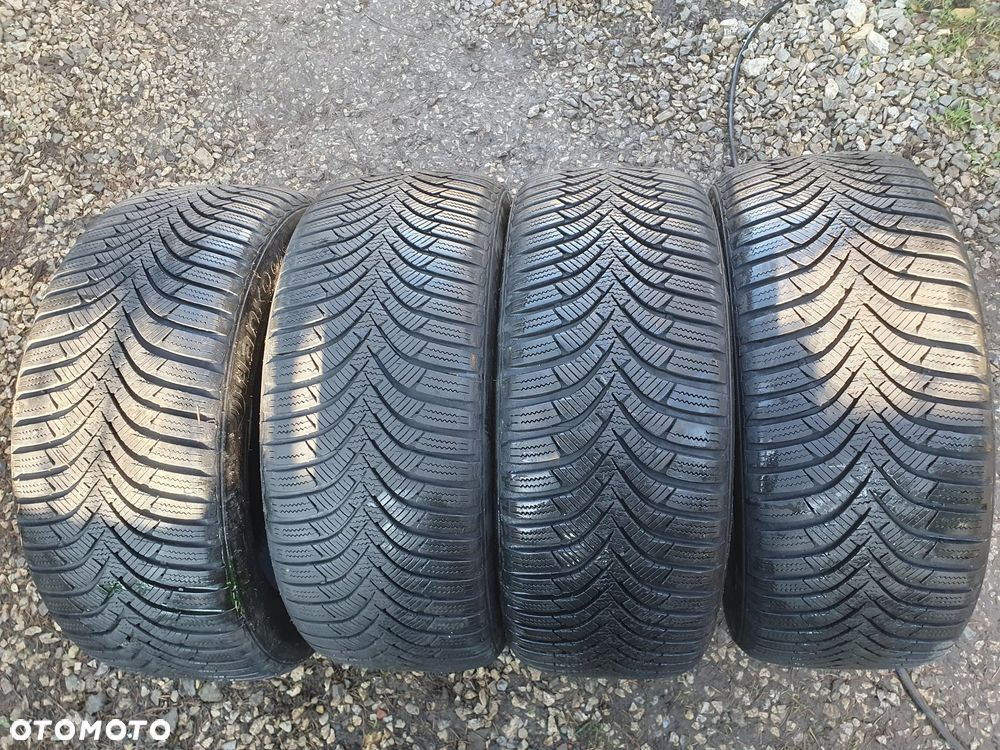 4X  Opona zimowa Hankook Winter i*cept RS2 W452 195/50R15 82 T przyczepność na śniegu (3PMSF), rant ochronny - 1