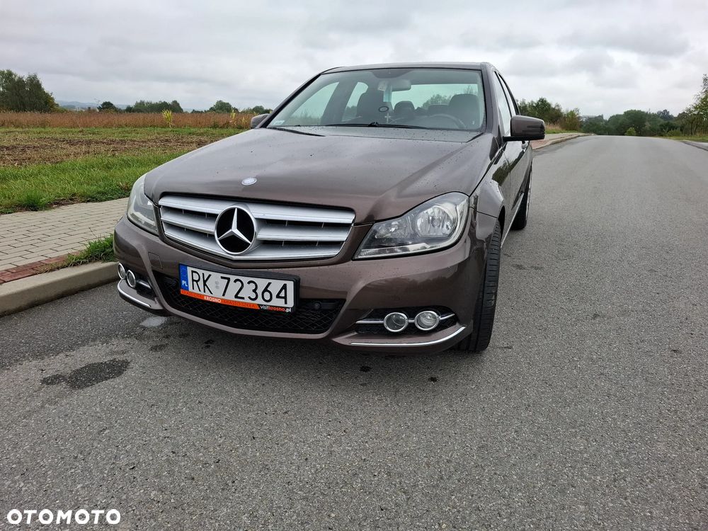 Mercedes-Benz Klasa C 250 CDI BlueEff Avantgarde - 3