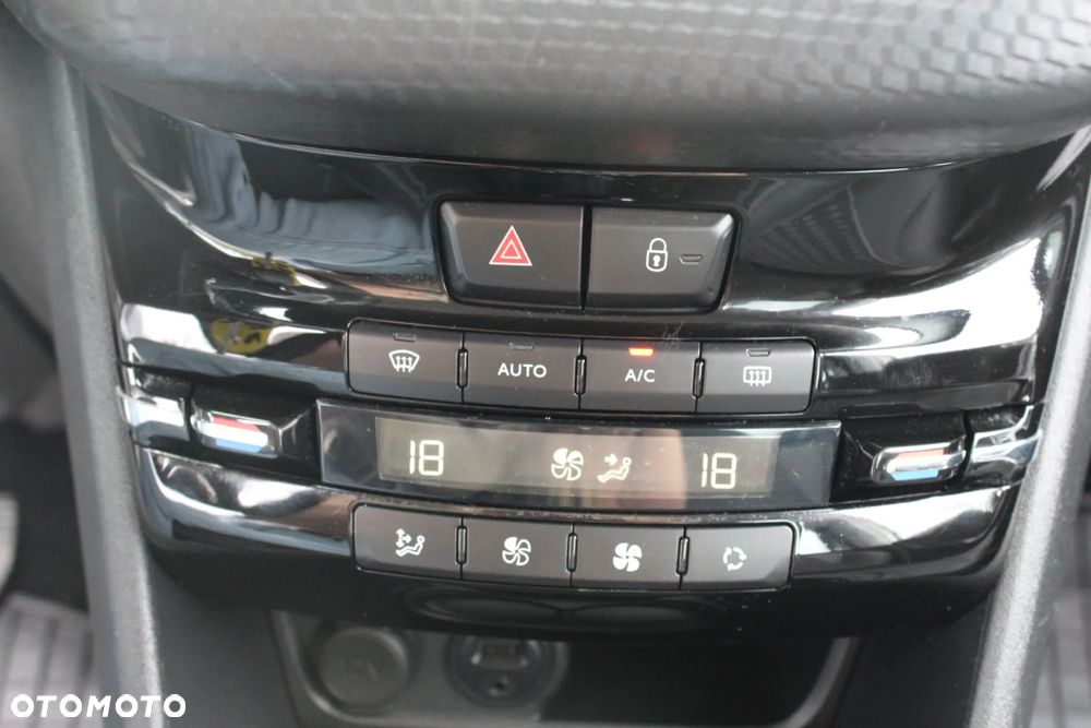 Peugeot 2008 PureTech 110 Stop&Start Allure - 31