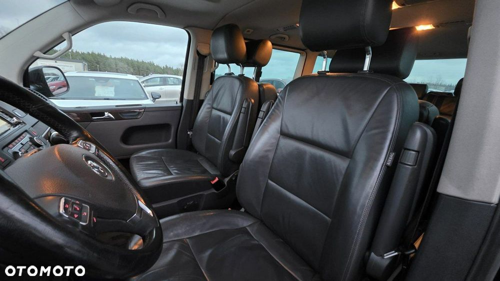 Volkswagen Multivan - 17