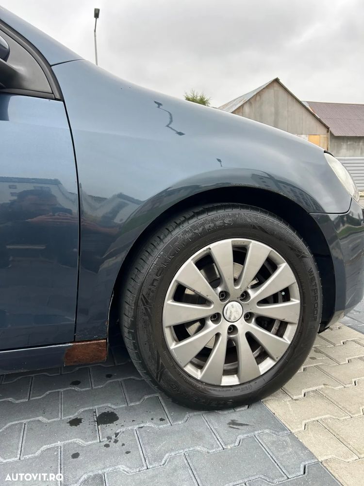 Volkswagen Golf - 5
