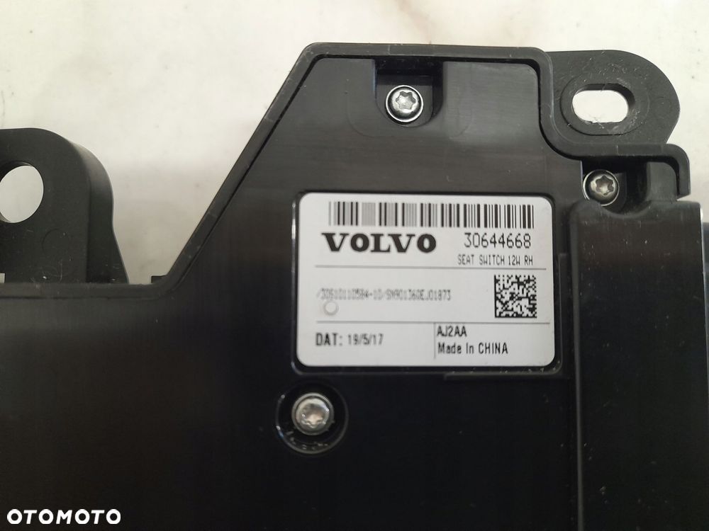 panel prawy fotela 30644668 volvo xc60 ii 2020r - 6