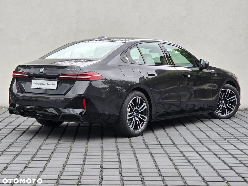 BMW Seria 5 520d xDrive - 3