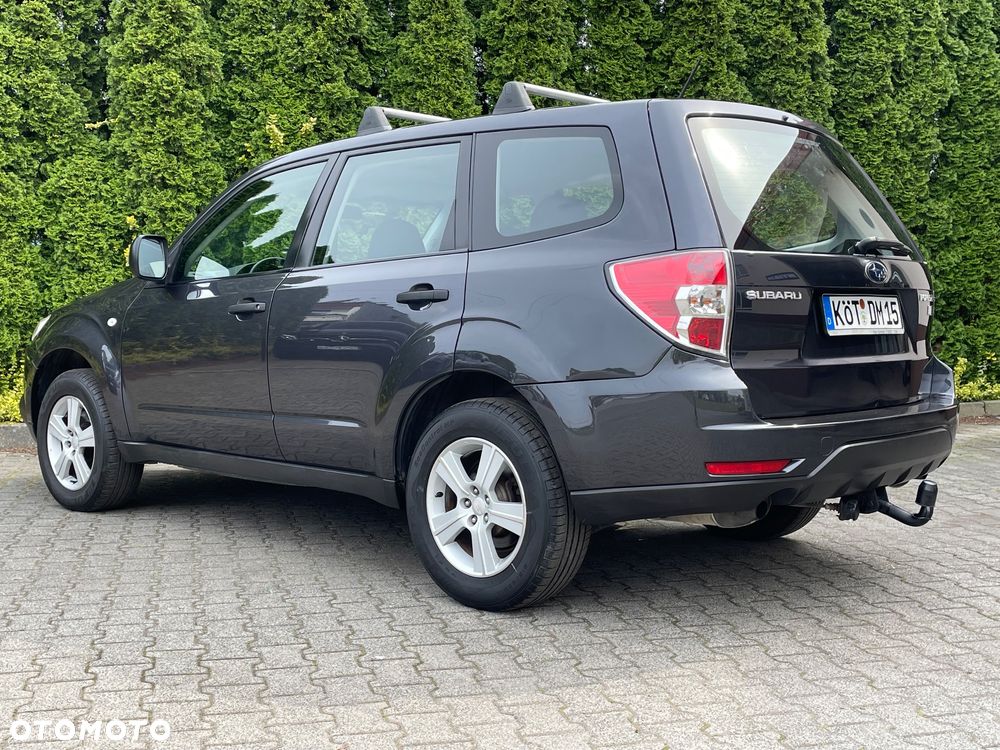 Subaru Forester 2.0D Active - 9