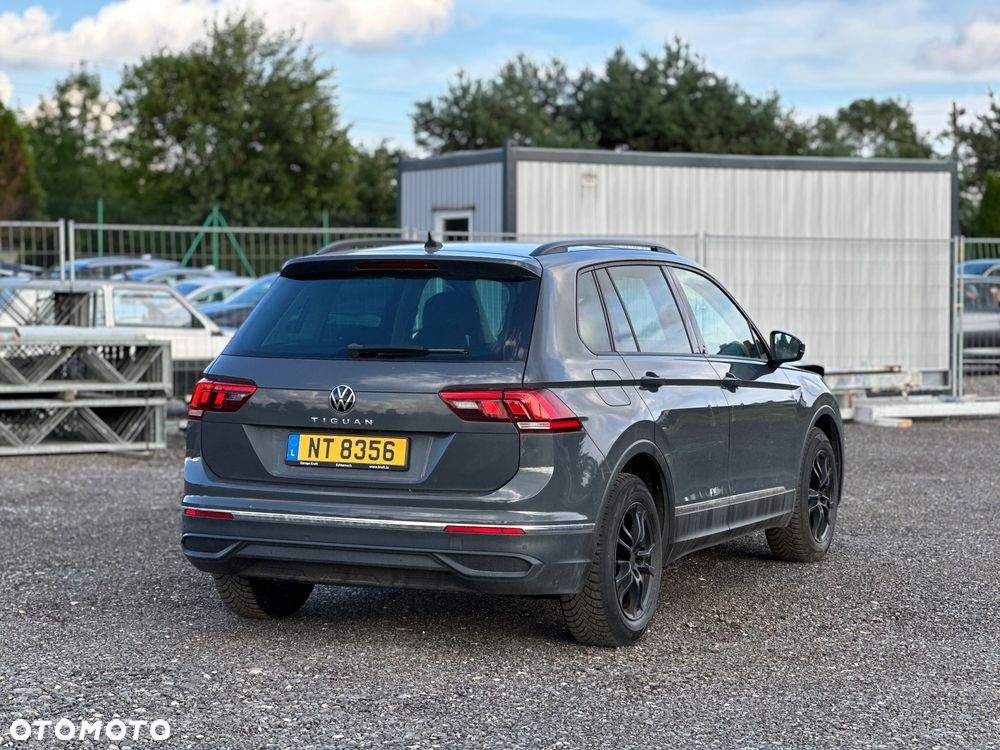 Volkswagen Tiguan - 13