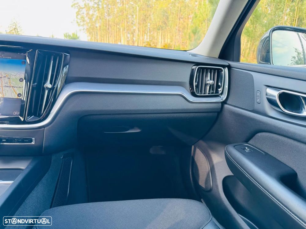 Volvo V60 2.0 D3 Inscription - 40