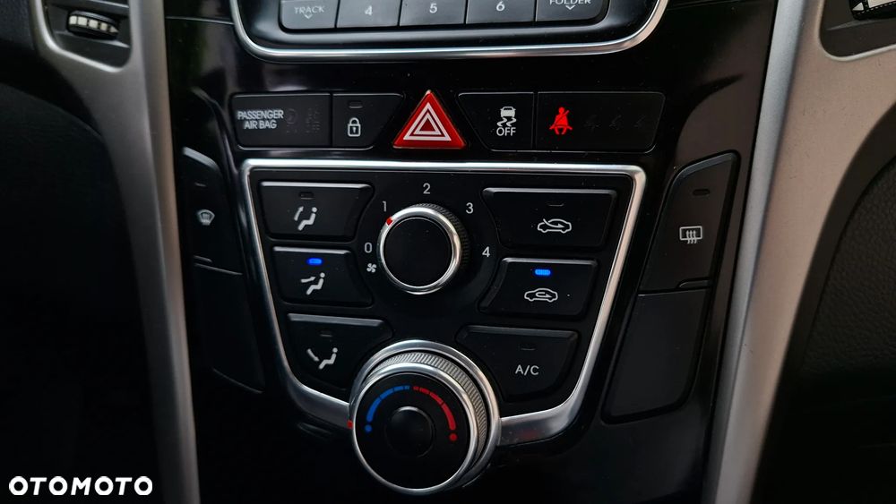 Hyundai i30 1.4 CRDi Comfort - 31