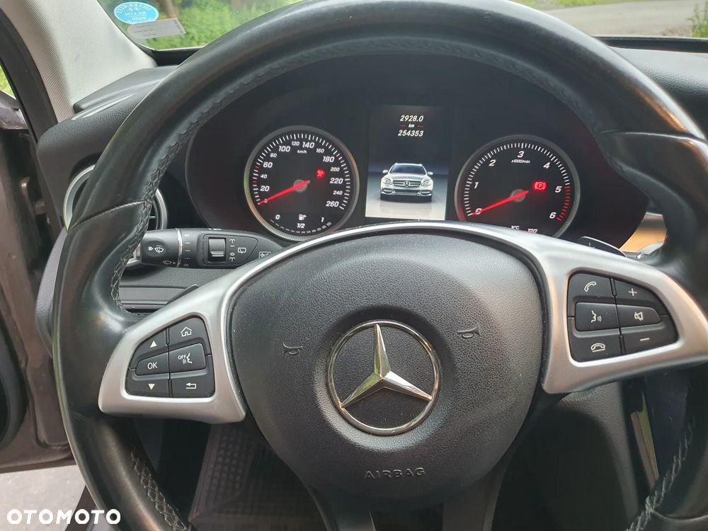 Mercedes-Benz Klasa C 200 (BlueTEC) d 7G-TRONIC Exclusive - 28