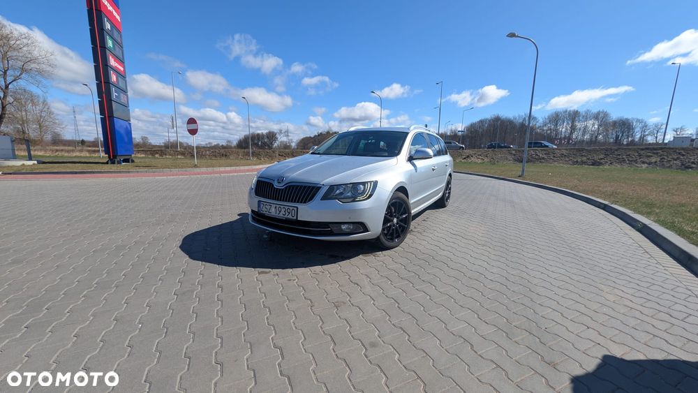 Skoda Superb 2.0 TDI Family DSG - 4