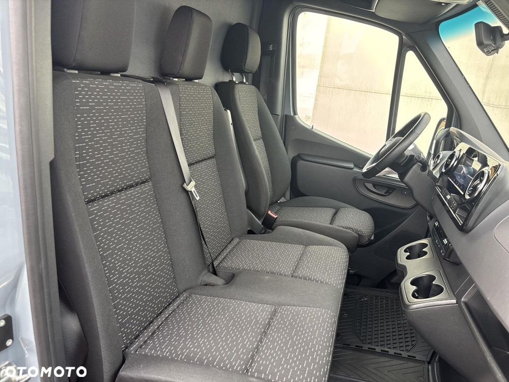 Mercedes-Benz eSprinter - 18