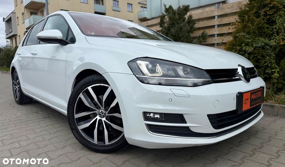 Volkswagen Golf - 1