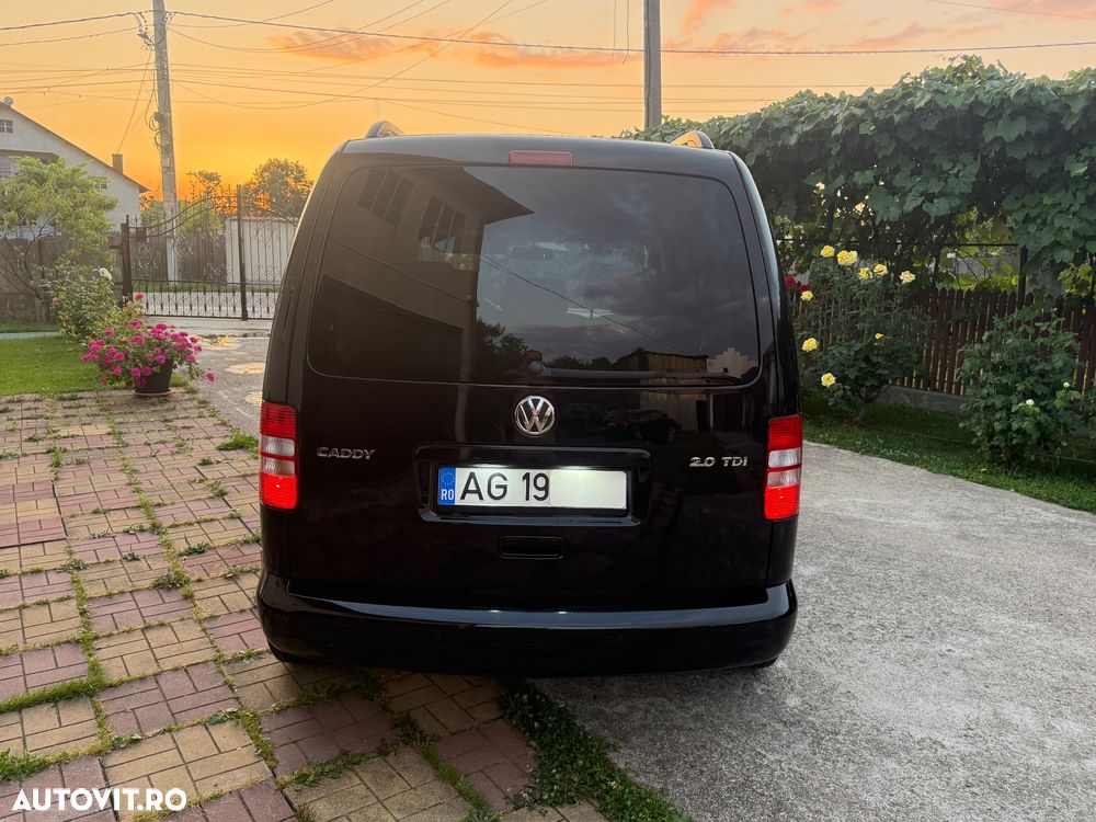 Volkswagen Caddy 2.0 TDI Comfortline DSG - 2