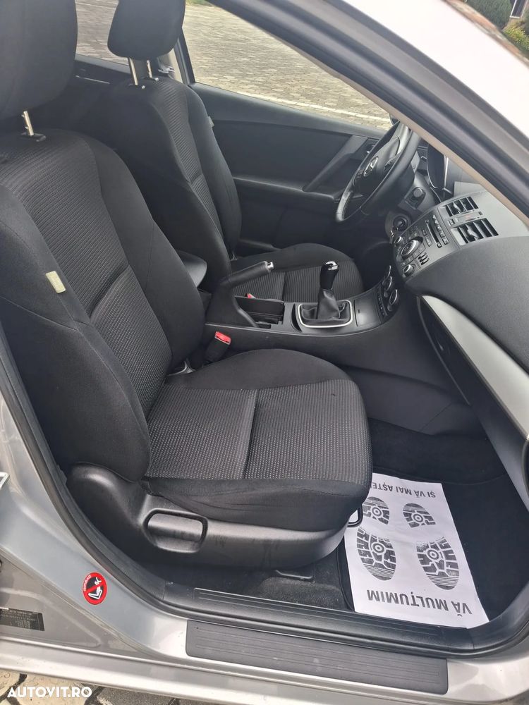 Mazda 3 - 5