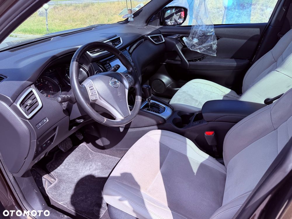 Nissan Qashqai 1.2 DIG-T Xtronic TEKNA+ - 10