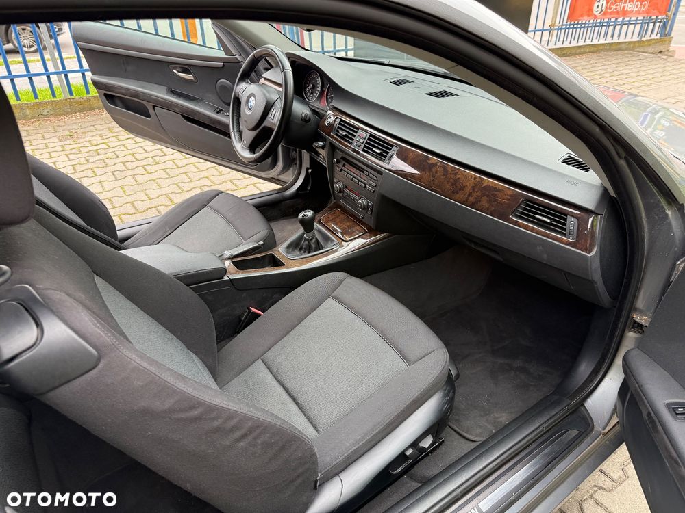 BMW Seria 3 325i - 13