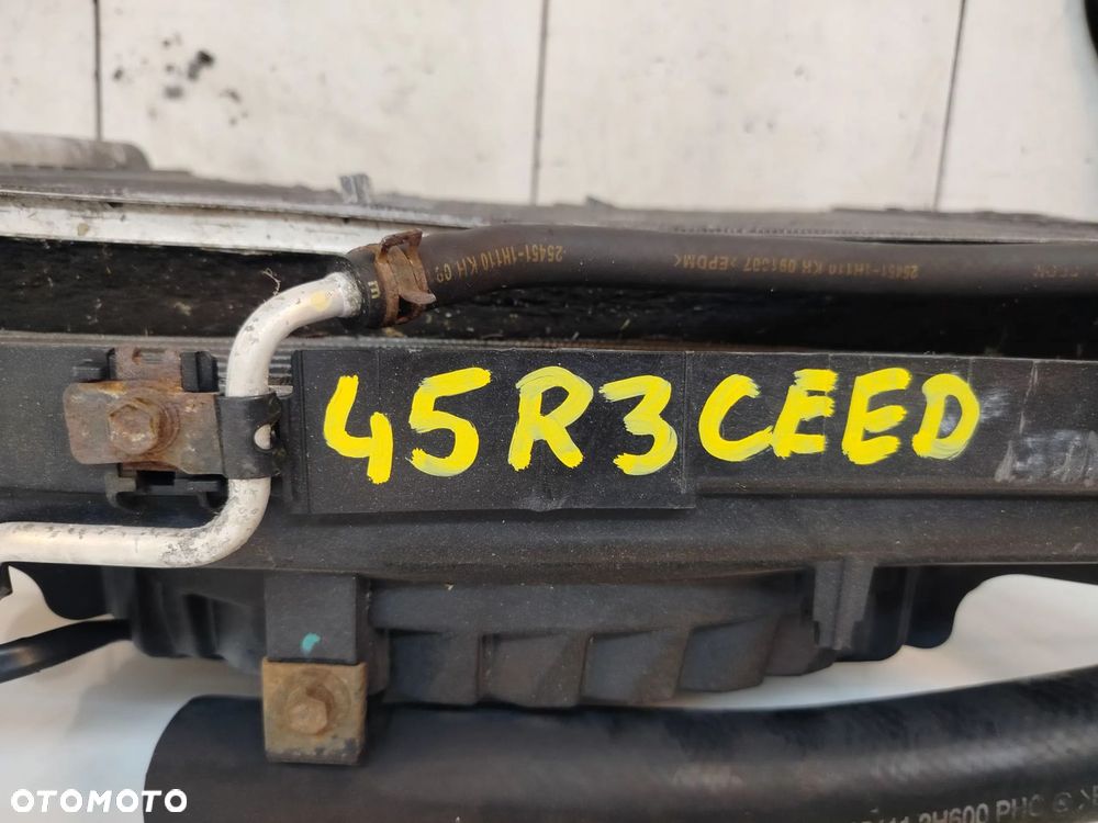 KIA CEED I 1.6 CRDI 06R- CHŁODNICA WODY + WENTYLATOR - 8