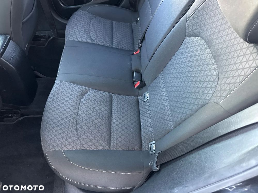 Kia Ceed 1.6 CRDi mHEV M - 14