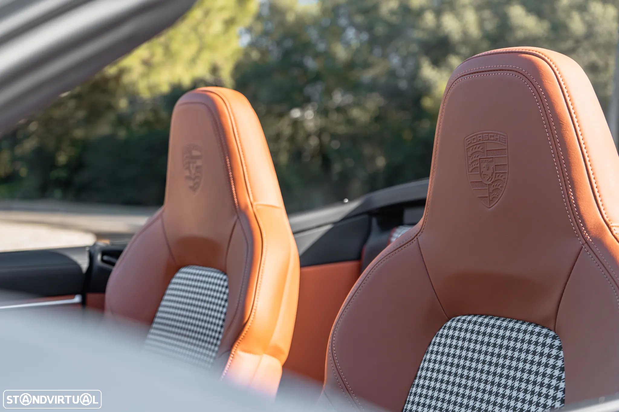 Porsche 911 (992) Turbo S Cabriolet - 12
