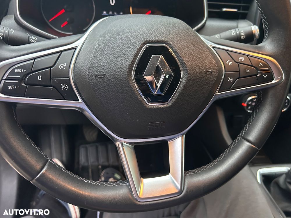 Renault Clio - 8