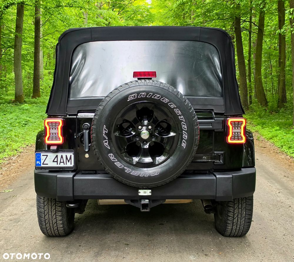 Jeep Wrangler 3.6 Unlim Sahara - 18