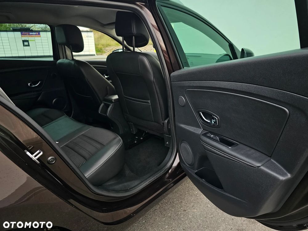 Renault Megane ENERGY TCe 130 BOSE EDITION - 14