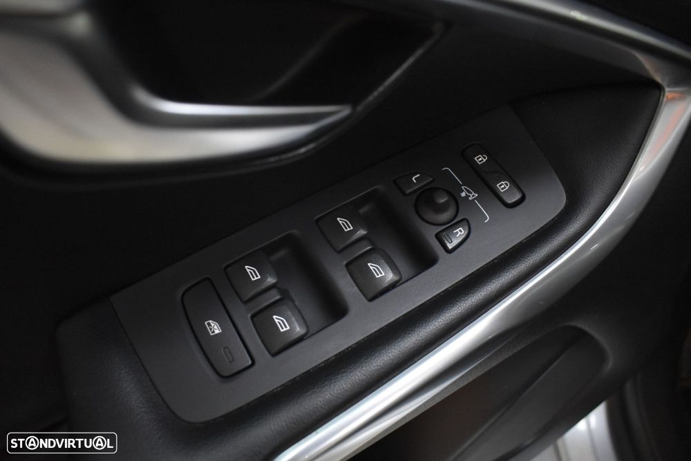 Volvo V40 2.0 D2 VOR - 36