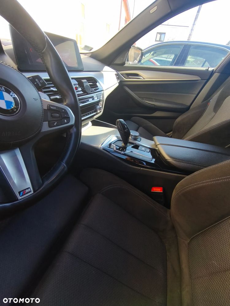 BMW Seria 5 520d xDrive M Sport sport - 31