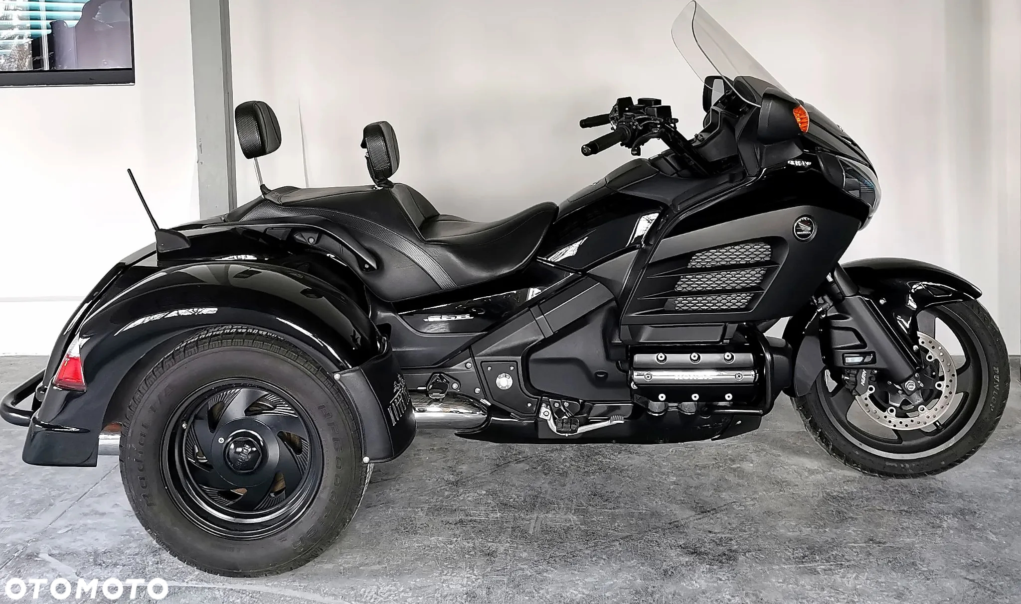 Honda GL - 9