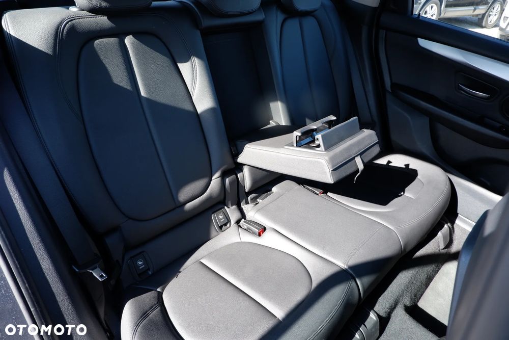 BMW Seria 2 218d Advantage - 11