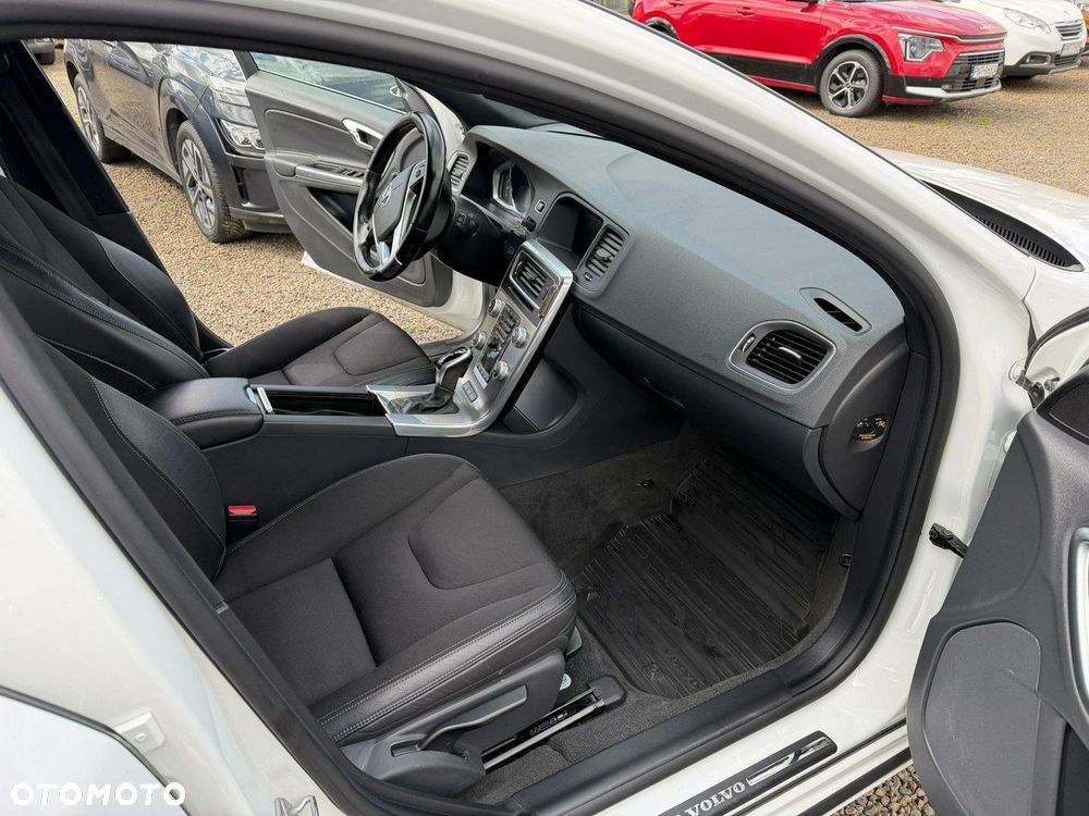 Volvo V60 - 15