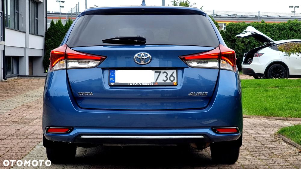 Toyota Auris 1.6 Premium MS - 8