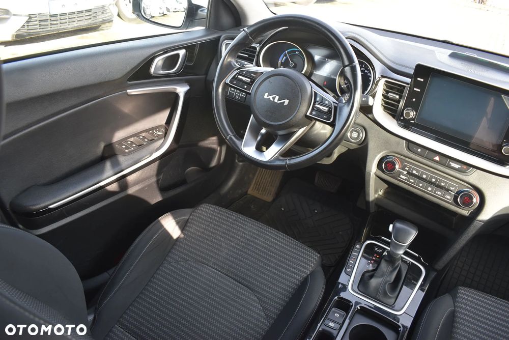 Kia Ceed 1.6 GDI PHEV L DCT - 22