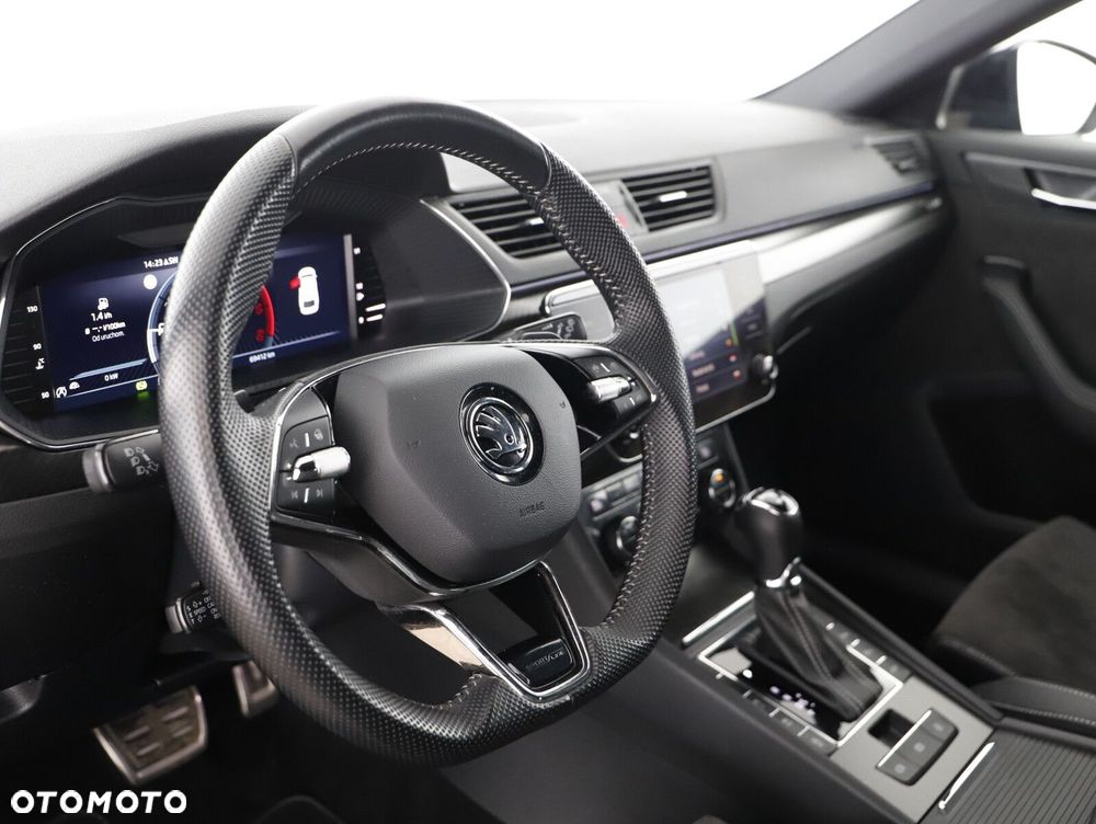 Skoda Superb 2.0 TDI SCR 4x4 Sportline DSG - 12