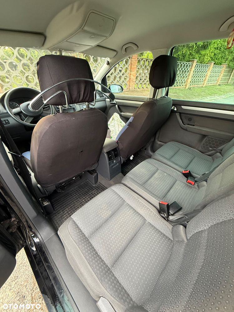 Volkswagen Touran 1.6 FSI Basis - 6
