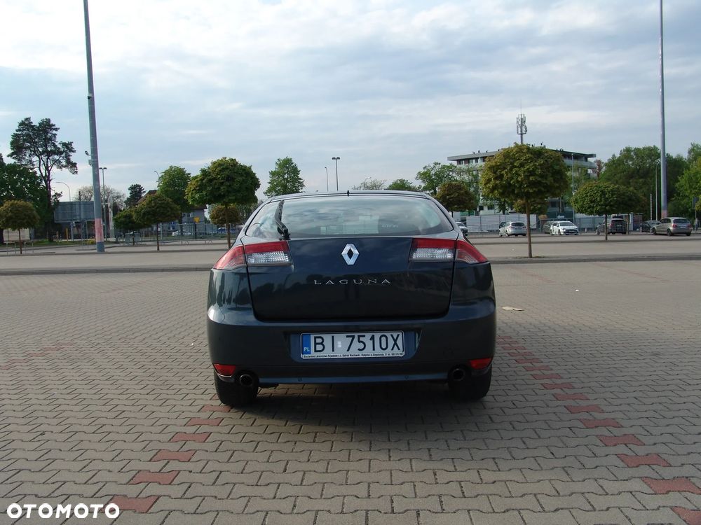 Renault Laguna 2.0 DCi FAP Expression - 8